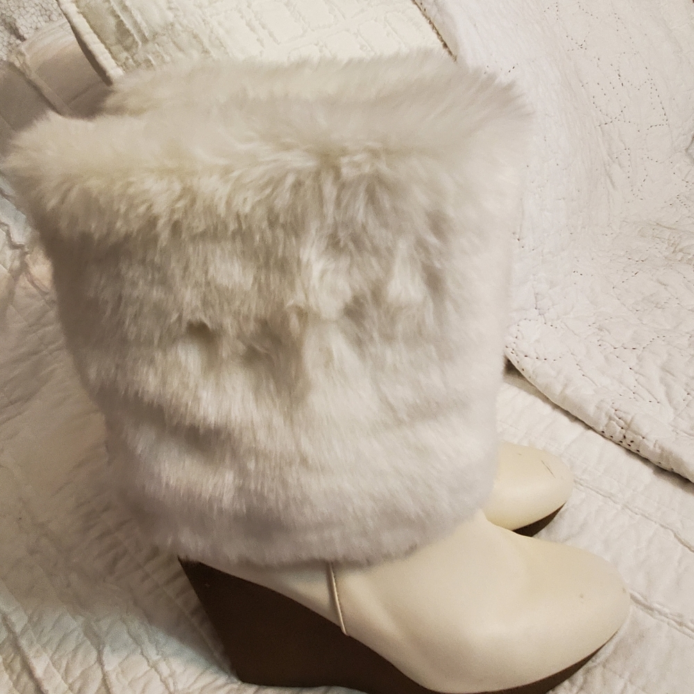 Jennifer Lopez Winter Fur Boots